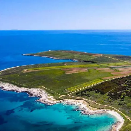 B&b-6 By Interhome Appartement Ližnjan