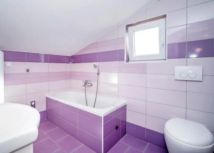 B&b-6 By Interhome * Ližnjan