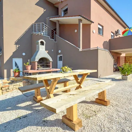 Apartman B&b-6 By Interhome *