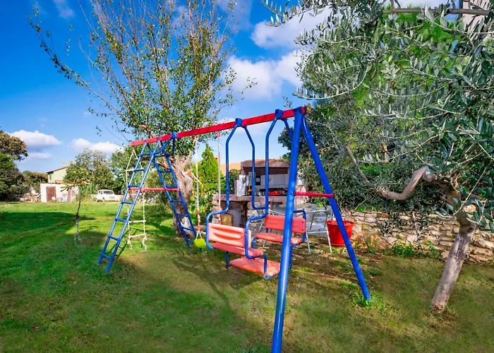 B&b-6 By Interhome Ližnjan