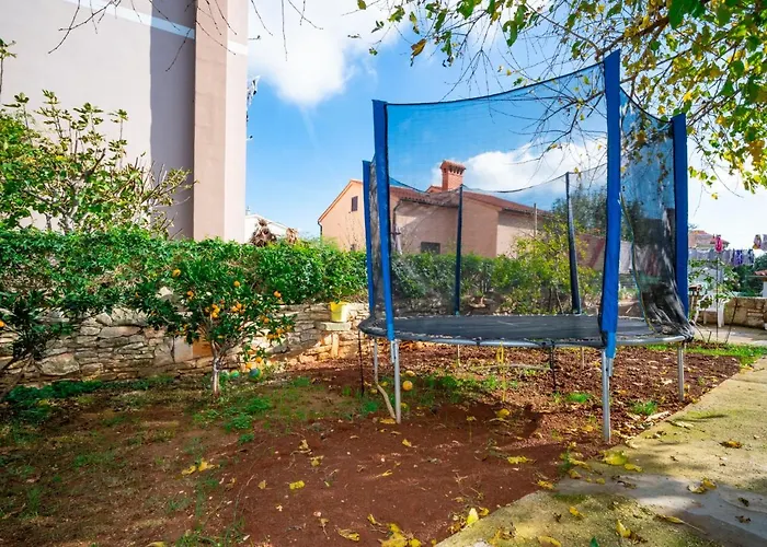 B&b-6 By Interhome * Ližnjan